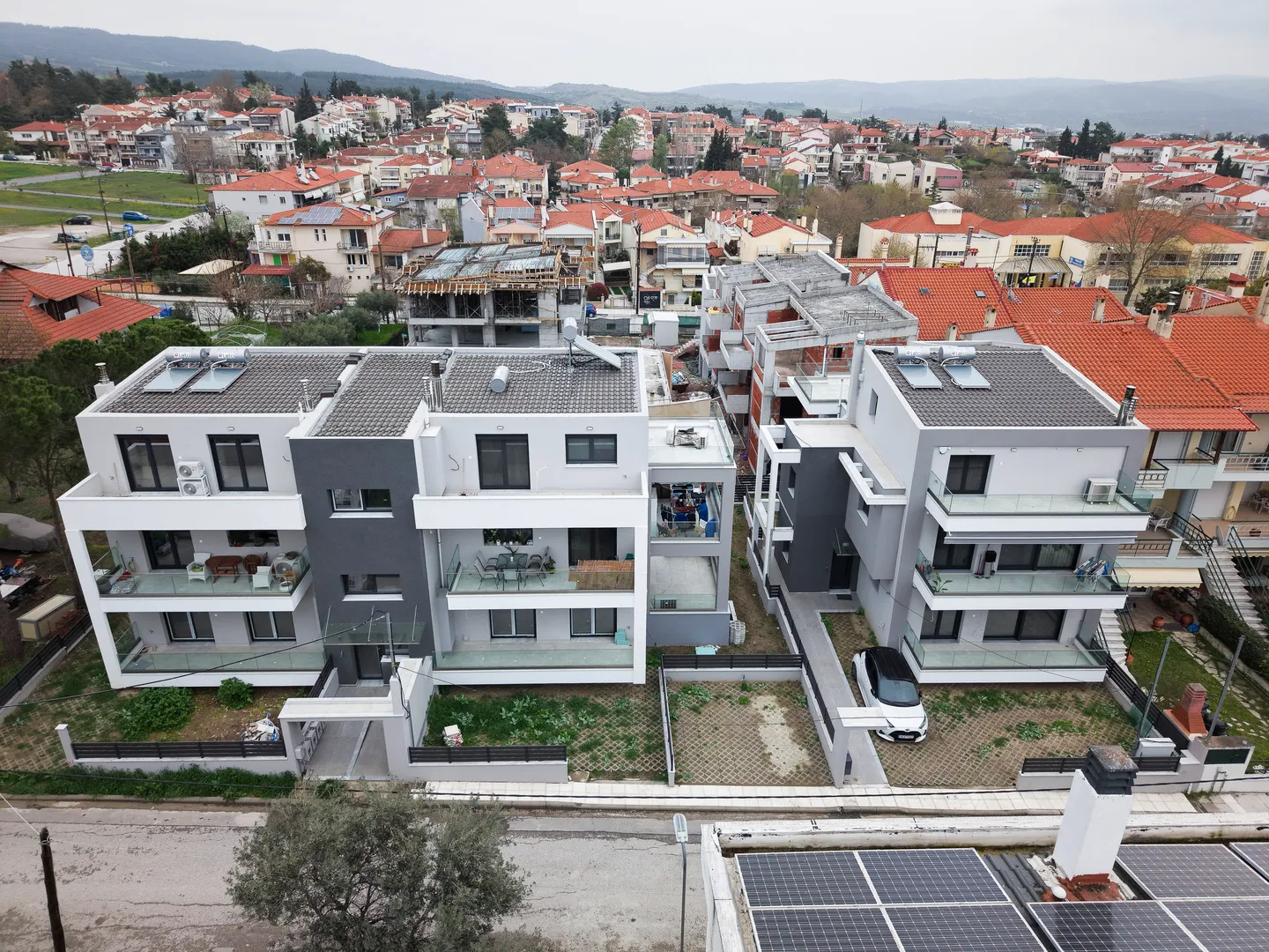 Αεροφωτογραφία από το συγκρότημα μεζονετών στη Νίκης 21, Ωραιόκαστρο