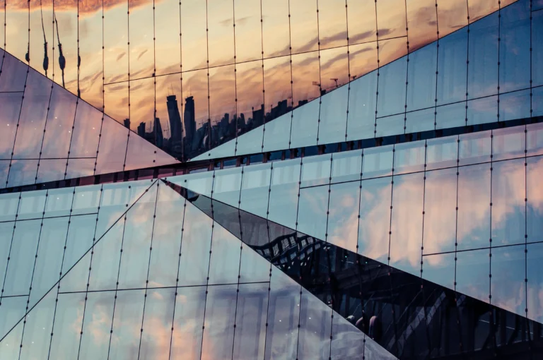 The Use of Glass in Modern Building Facades